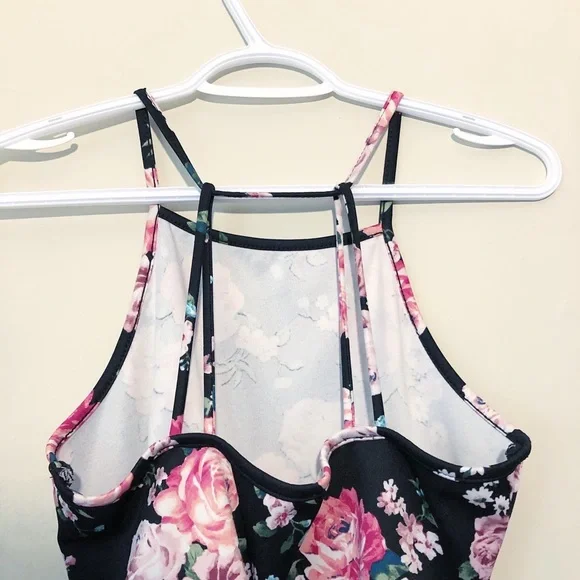 Beautiful Top in Excellent Condition! - Picture 5 of 5